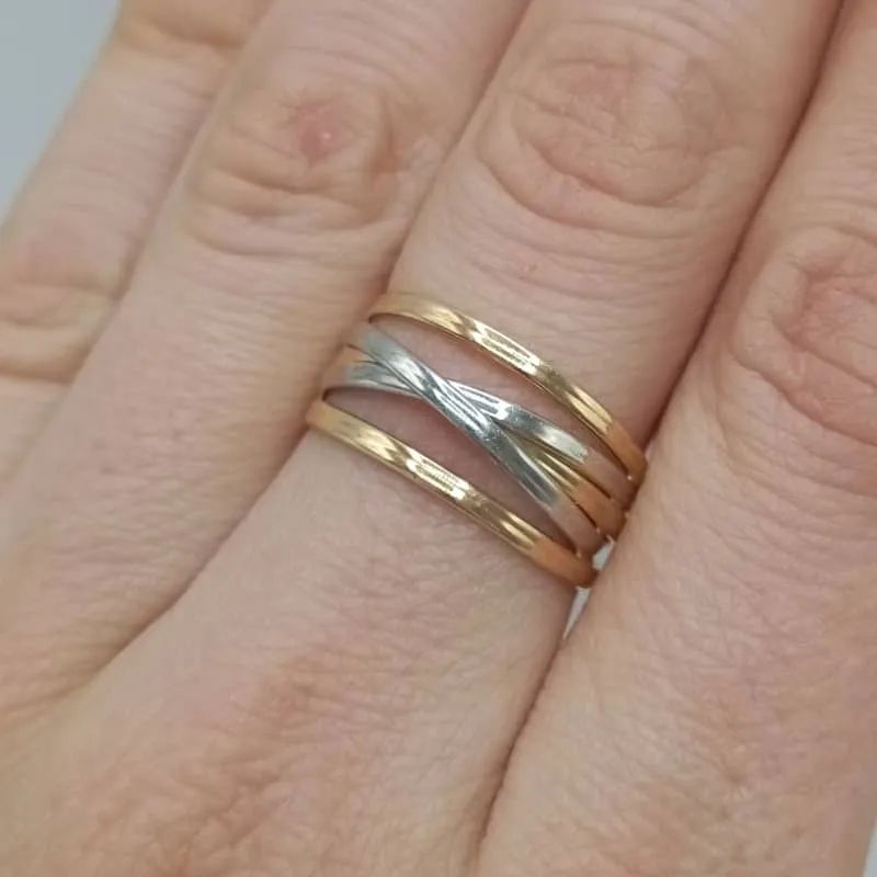 Anillo de oro 18k tiras finas cruzadas