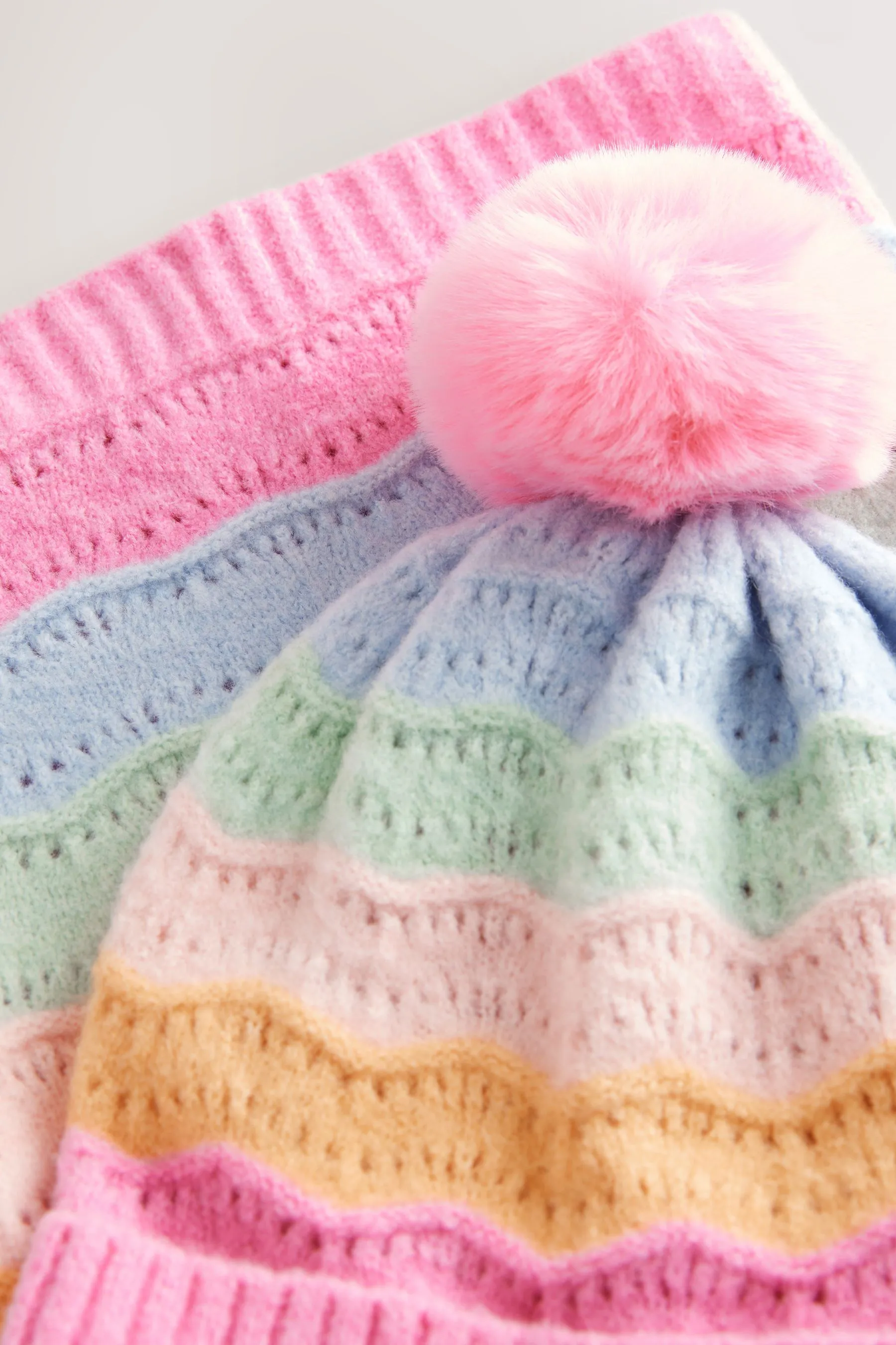 ARCOíRIS MULTICOLOR  HAT AND SNOOD SET (116YRS)