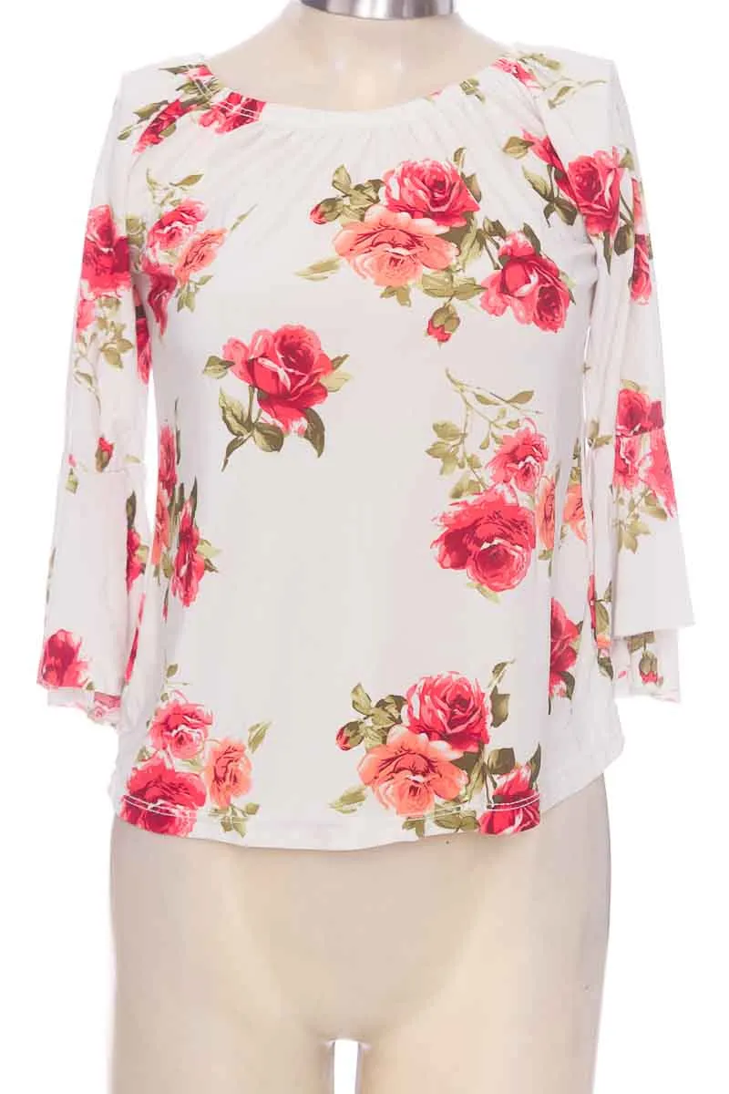 BLUSA COLOR BLANCO  CLOSEANDO