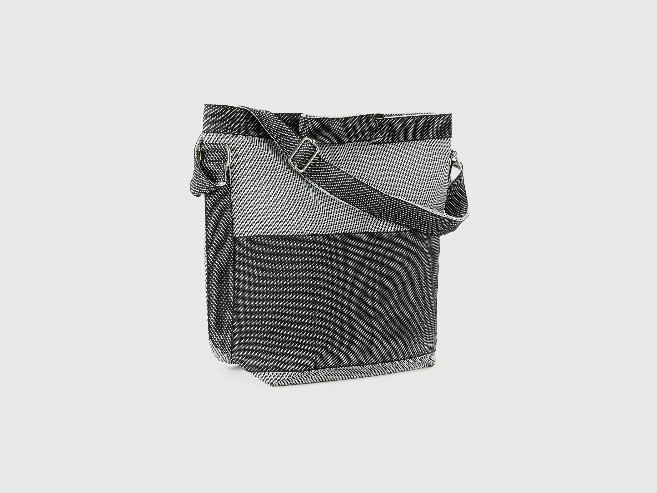 Bolso tipo saco grande