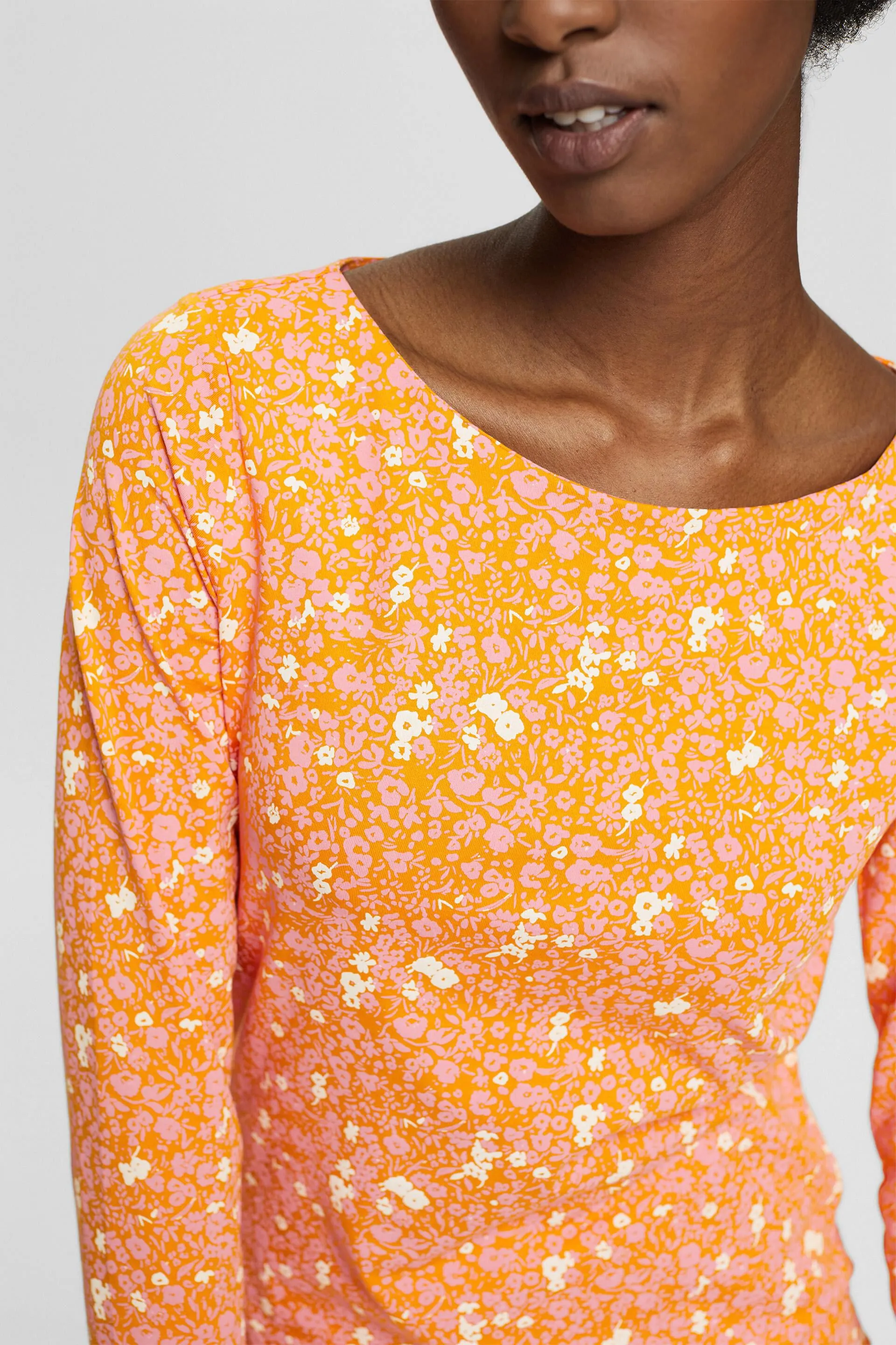 Camiseta de manga larga con estampado allover