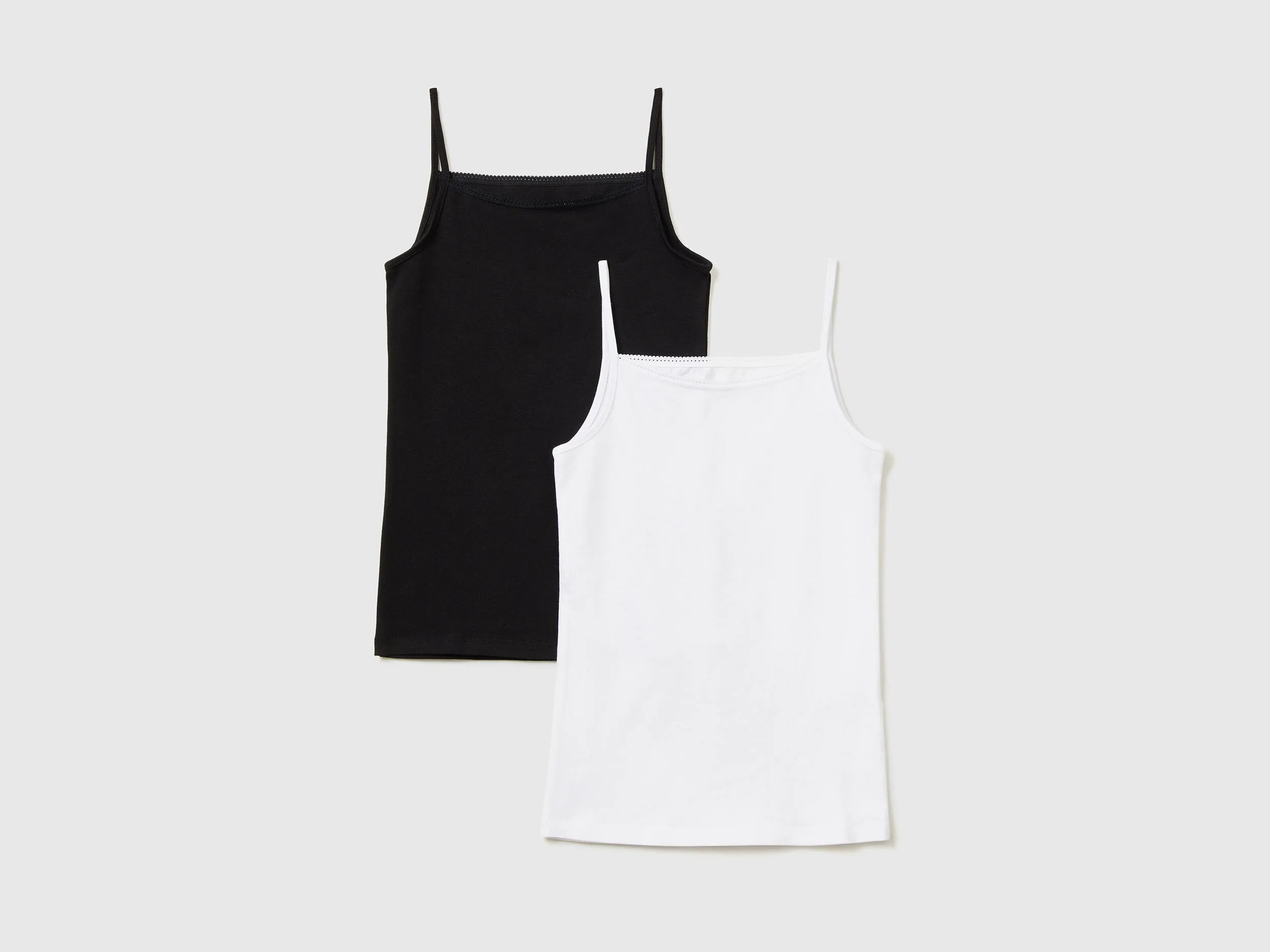 Dos camisetas interiores de tirantes de algodón elástico