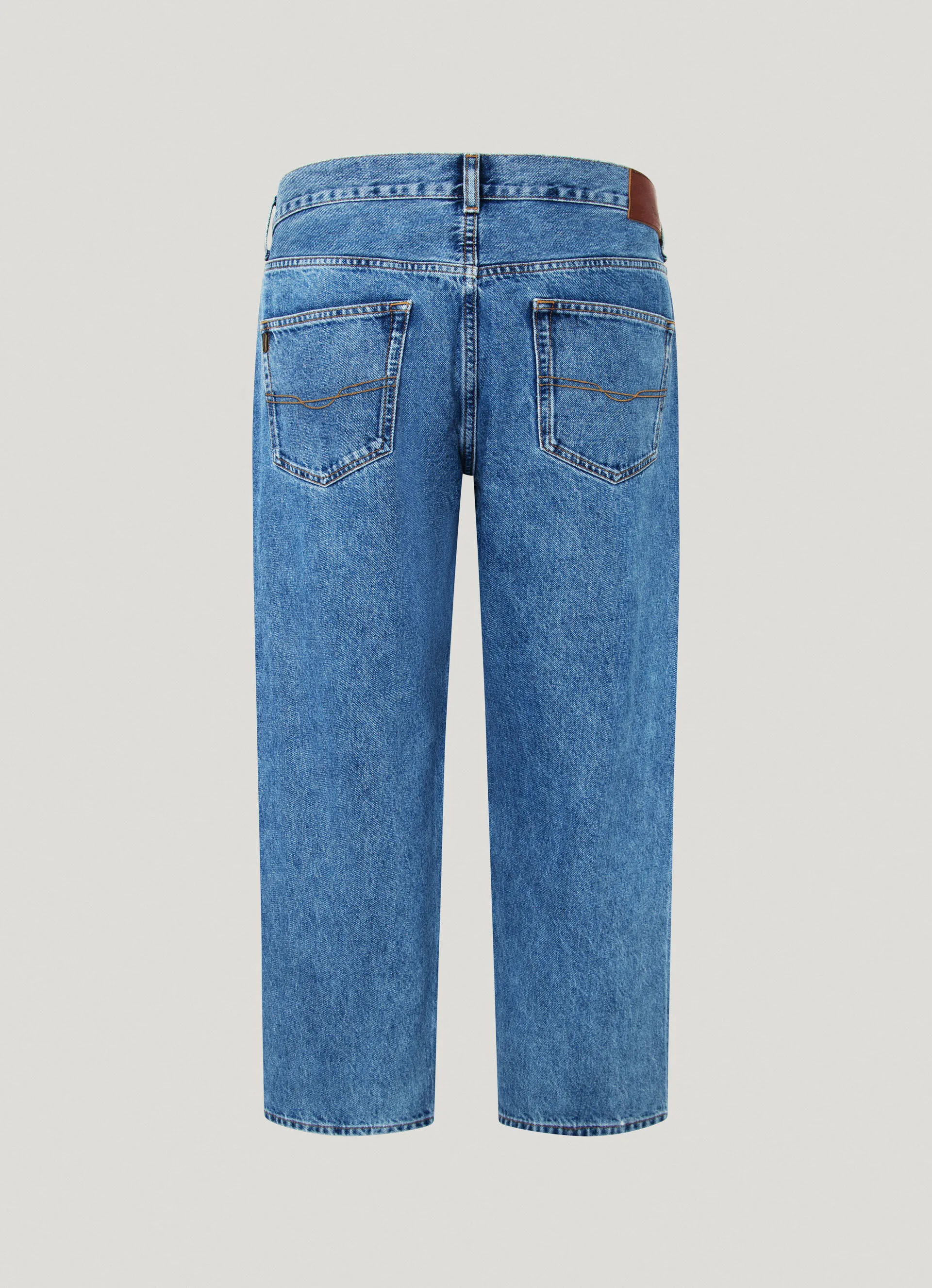 JEANS FIT LOOSE Y TIRO REGULAR  BARREL JEANS