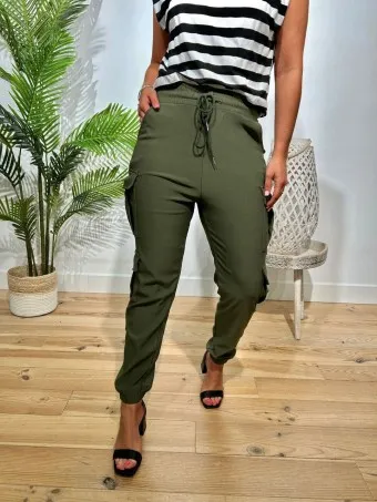 Jogger Cargo KYLTYRE Verde Militar
