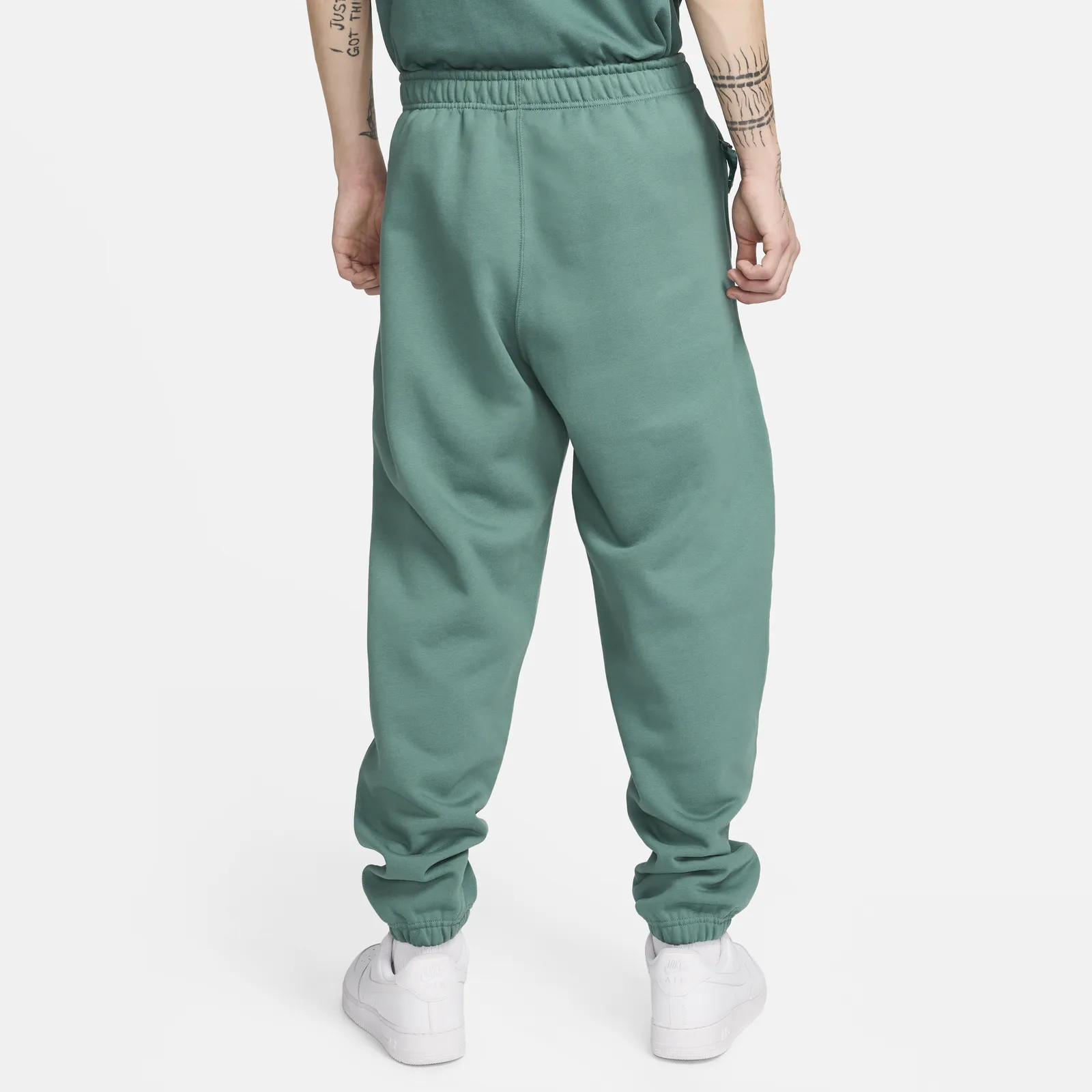 Nike Solo Swoosh
