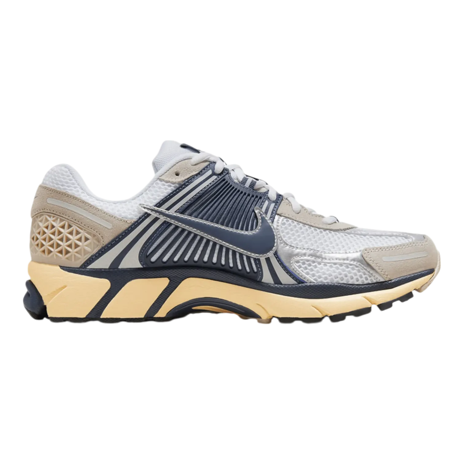 NIKE ZOOM VOMERO 5 