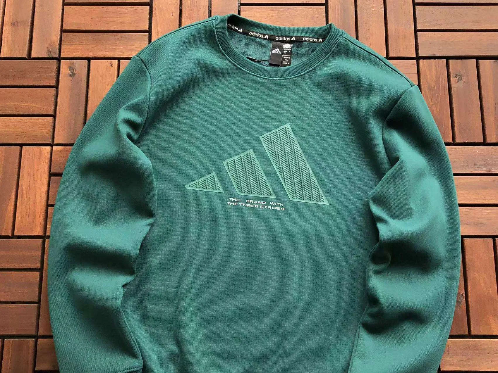 Sudadera Adidas sin Capucha Season 2024