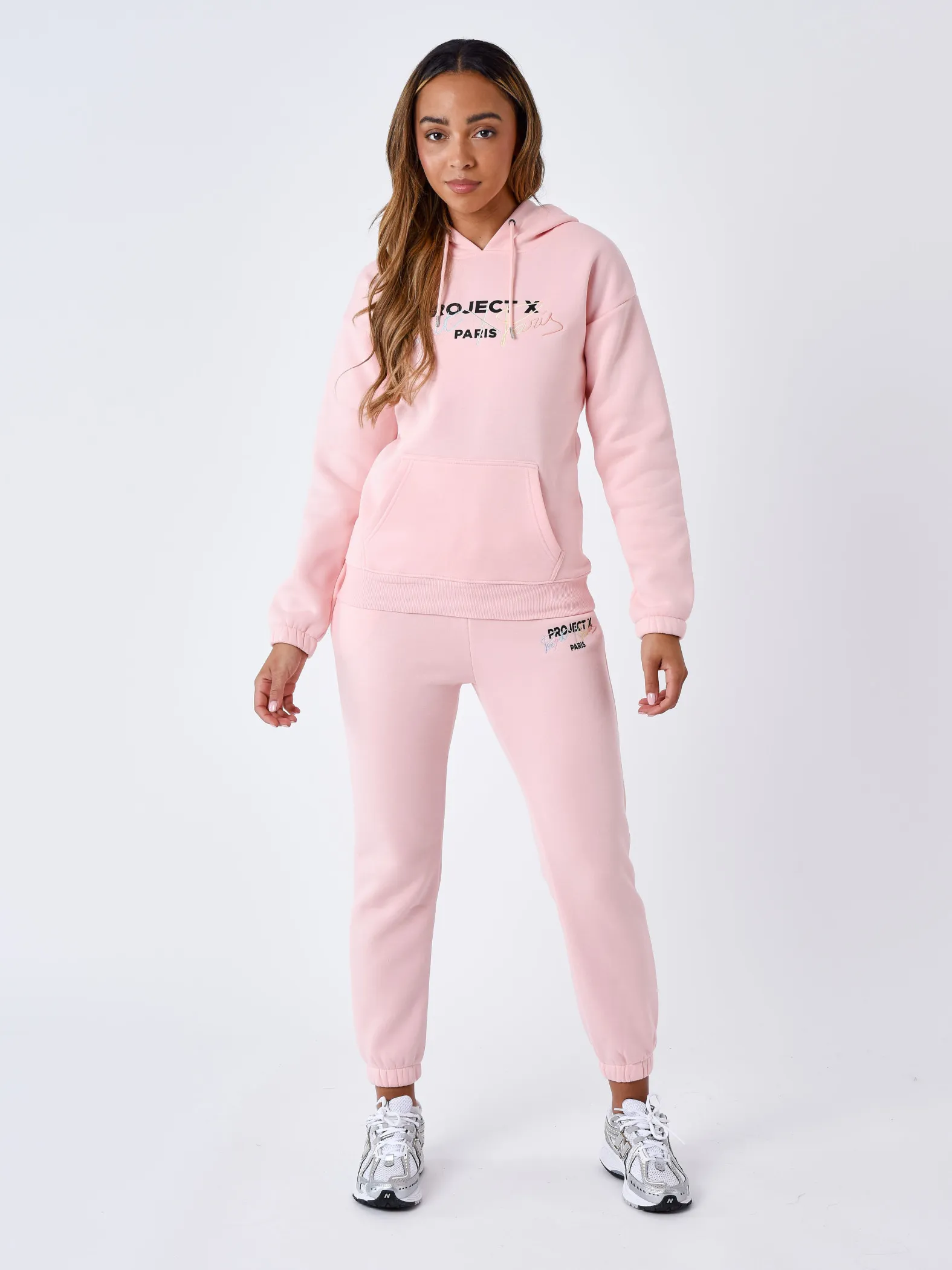 Sudadera con capucha bordada