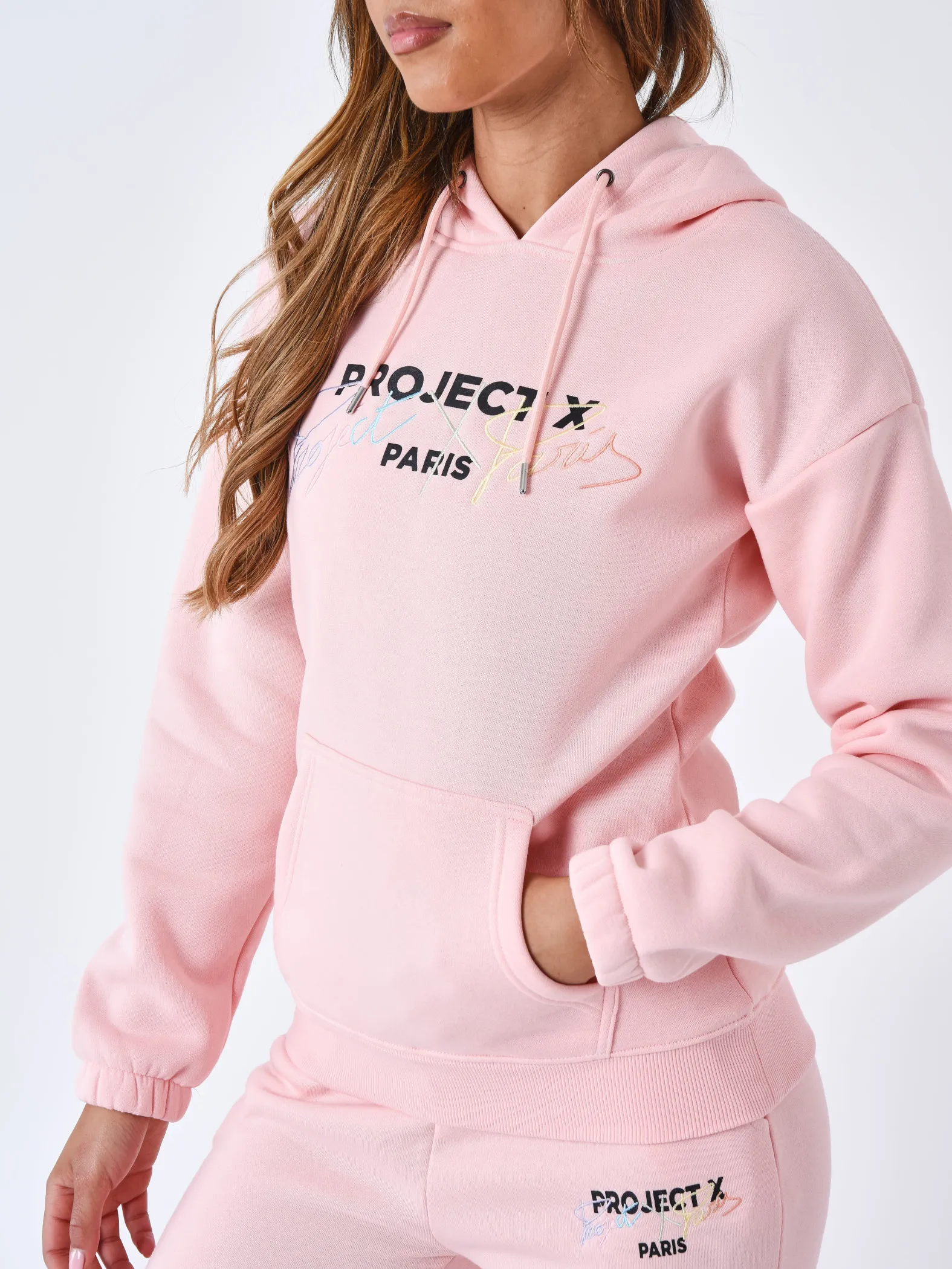 Sudadera con capucha bordada