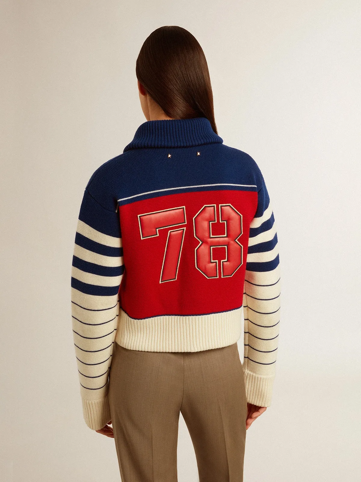 Sudadera cropped de mujer de lana a rayas multicolor