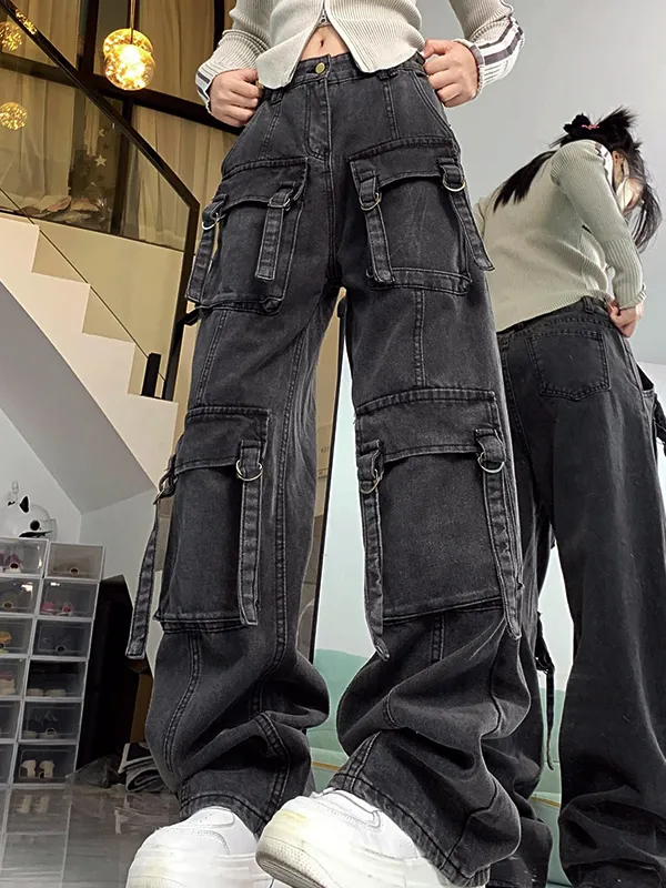 Vaqueros cargo Street con múltiples bolsillos y talle alto